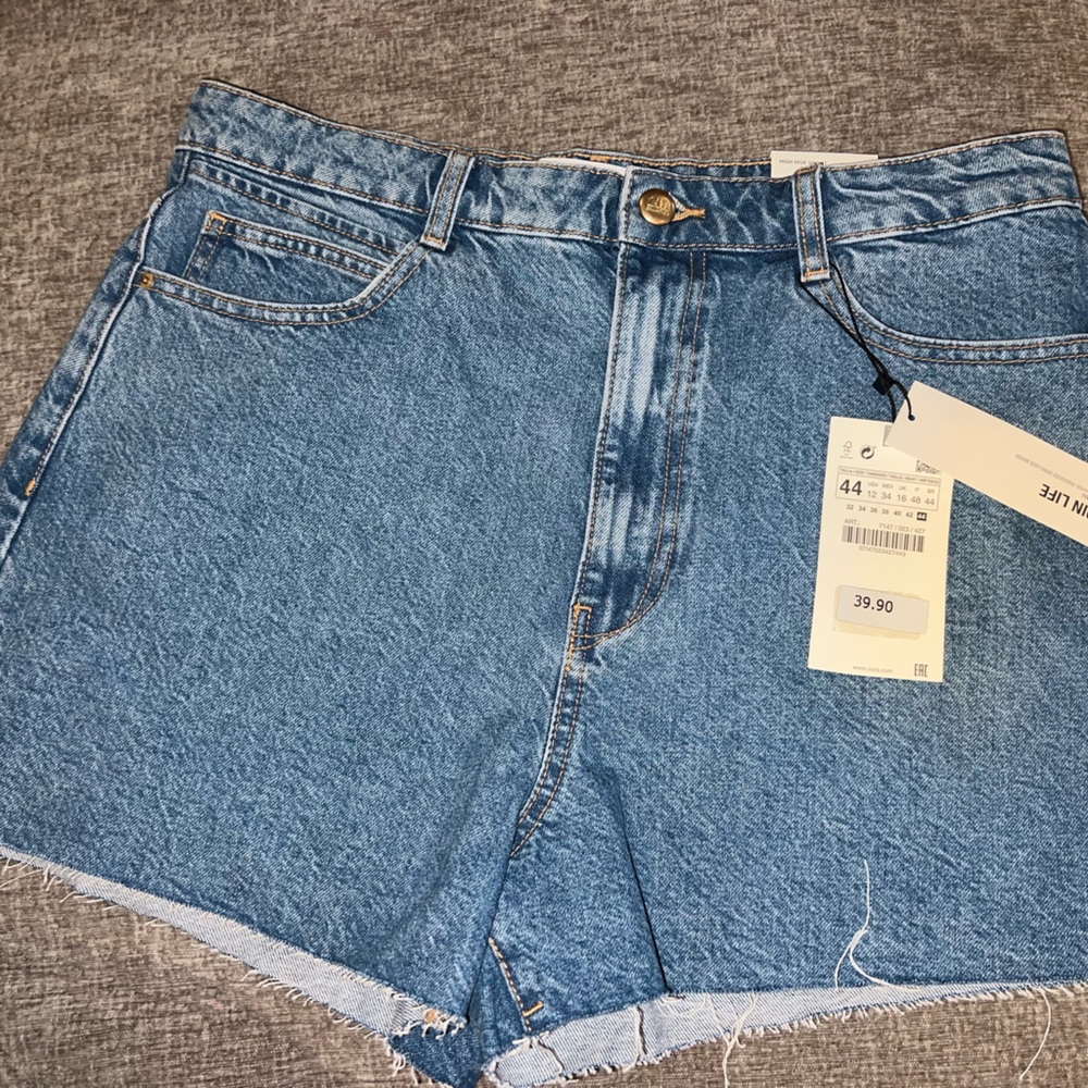 NEW high rise blue jean shorts